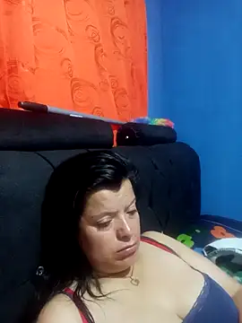 Snapshot of Hanna_Kieran chatting on 28, 11, 2025 Hanna Kieran online show from 28, 11, 2025