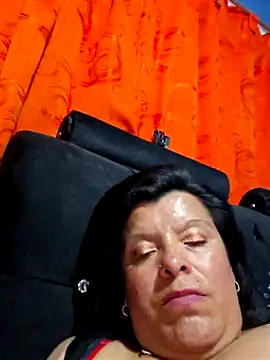 Snapshot of Hanna_Kieran chatting on 2, 12, 2025 Hanna Kieran online show from 2, 12, 2025