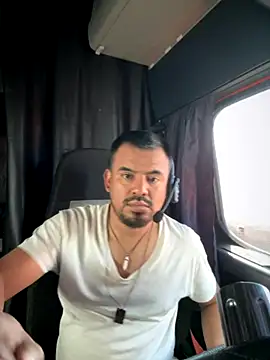 Snapshot of axlpaosexxx chatting on 26, 9, 2025 axlpaosexxx online show from 26, 9, 2025