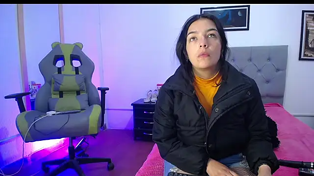 Snapshot of Esmeraldaa- chatting on 25, 9, 2025 Esmeraldaa- online show from 25, 9, 2025