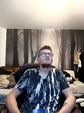 Snapshot of liema3156 chatting on 21, 10, 2025 liema3156 online show from 21, 10, 2025