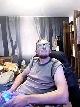 Snapshot of liema3156 chatting on 24, 10, 2025 liema3156 online show from 24, 10, 2025