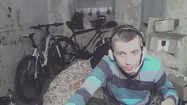 Snapshot of makarov1993 chatting on 2, 10, 2025 makarov1993 online show from 2, 10, 2025