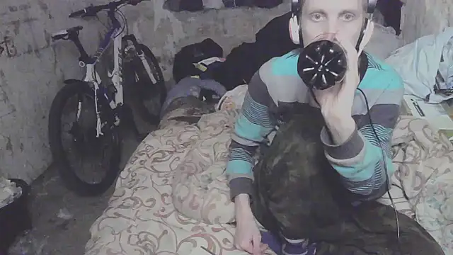 Snapshot of makarov1993 chatting on 27, 10, 2025 makarov1993 online show from 27, 10, 2025