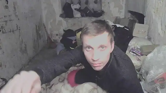 Snapshot of makarov1993 chatting on 4, 11, 2025 makarov1993 online show from 4, 11, 2025