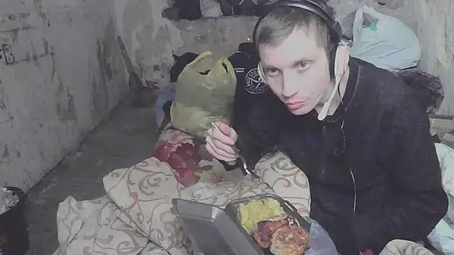 Snapshot of makarov1993 chatting on 8, 11, 2025 makarov1993 online show from 8, 11, 2025