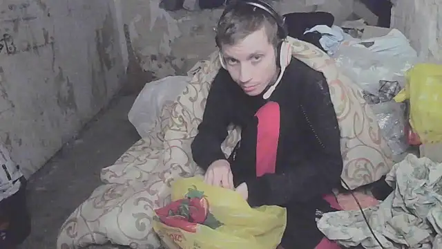 Snapshot of makarov1993 chatting on 11, 11, 2025 makarov1993 online show from 11, 11, 2025