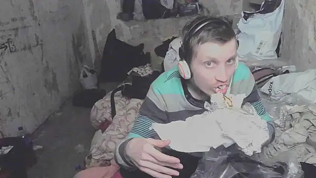 Snapshot of makarov1993 chatting on 16, 11, 2025 makarov1993 online show from 16, 11, 2025