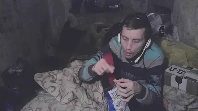 Snapshot of makarov1993 chatting on 25, 11, 2025 makarov1993 online show from 25, 11, 2025