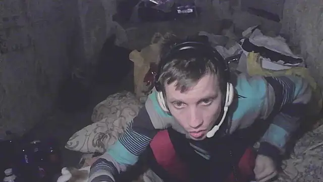 Snapshot of makarov1993 chatting on 1, 12, 2025 makarov1993 online show from 1, 12, 2025