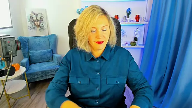 NinaStarle online show from 18, 10, 2025