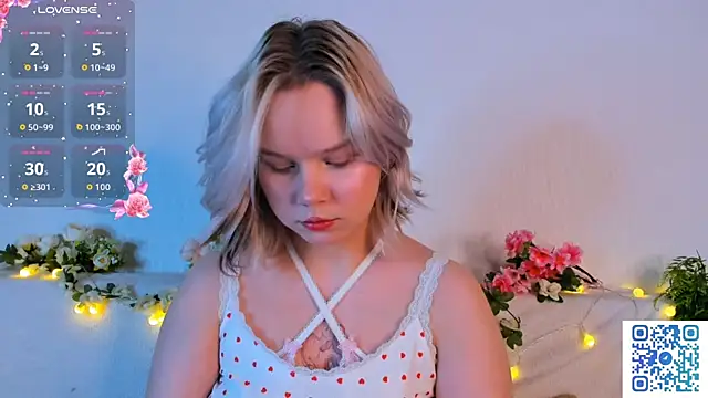 girlllsooft online show from 11, 11, 2025