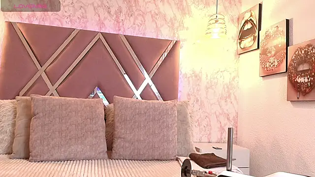 Aliice1  online show from 12, 9, 2025