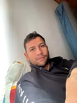 Snapshot of Michaell_Spinelly chatting on 25, 10, 2025 Michaell Spinelly online show from 25, 10, 2025