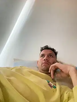 Snapshot of Michaell_Spinelly chatting on 8, 11, 2025 Michaell Spinelly online show from 8, 11, 2025