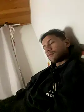 Snapshot of Michaell_Spinelly chatting on 29, 11, 2025 Michaell Spinelly online show from 29, 11, 2025