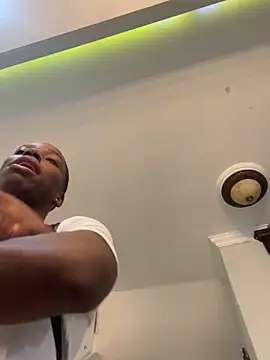 Snapshot of CharlesBrown_ chatting on 11, 11, 2025 CharlesBrown online show from 11, 11, 2025