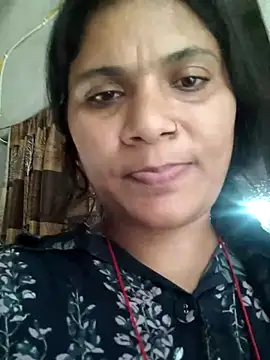 Snapshot of couple_71 chatting on 29, 10, 2025 couple 71 online show from 29, 10, 2025