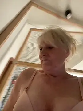 Snapshot of SexyKato001 chatting on 22, 9, 2025 SexyKato001 online show from 22, 9, 2025