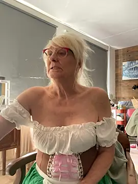 Snapshot of SexyKato001 chatting on 23, 9, 2025 SexyKato001 online show from 23, 9, 2025