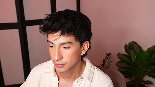 sweettaaron01 online show from 8, 6, 2026