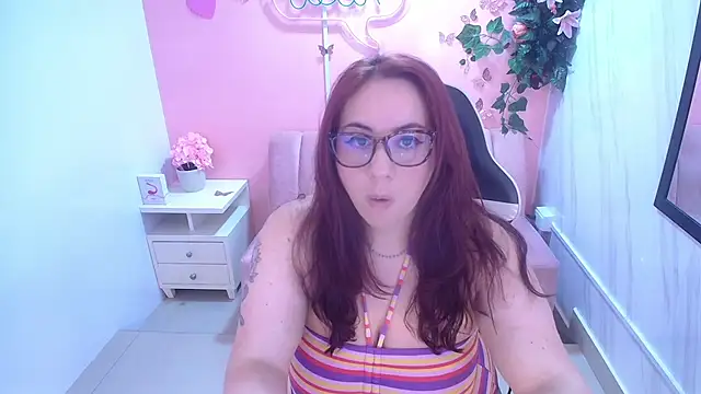 Snapshot of bellatrix_ch chatting on 20, 6, 2026 bellatrix ch online show from 20, 6, 2026