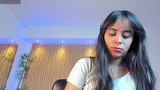 Snapshot of freyja_sweet_ chatting on 13, 10, 2025 freyja sweet online show from 13, 10, 2025