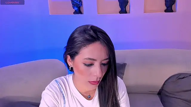 IsabellaMoreau online show from 12, 9, 2025