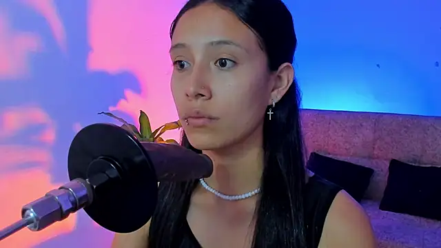 Snapshot of alicemoon__ chatting on 13, 11, 2025 alicemoon online show from 13, 11, 2025