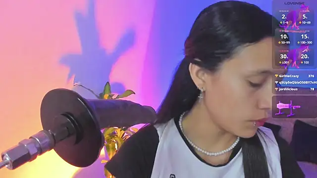 Snapshot of alicemoon__ chatting on 16, 11, 2025 alicemoon online show from 16, 11, 2025