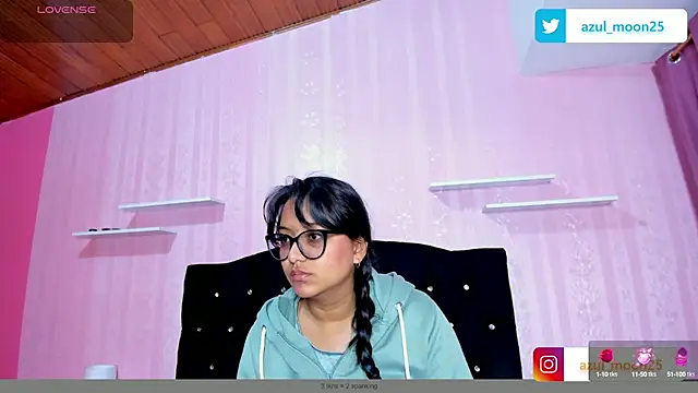 Snapshot of Azul_Moon chatting on 10, 9, 2025 Azul Moon online show from 10, 9, 2025