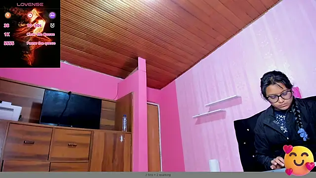 Snapshot of Azul_Moon chatting on 17, 9, 2025 Azul Moon online show from 17, 9, 2025