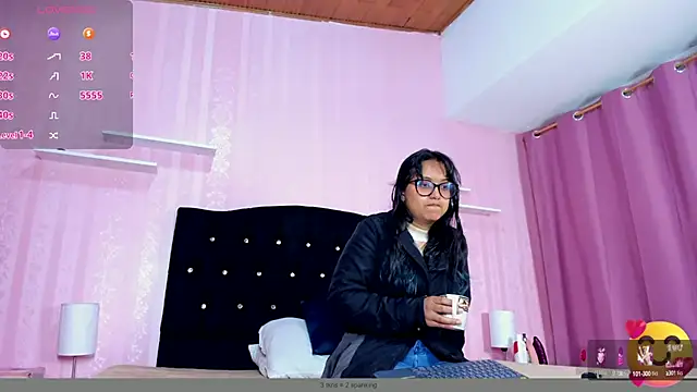 Snapshot of Azul_Moon chatting on 1, 10, 2025 Azul Moon online show from 1, 10, 2025