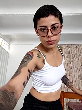 Snapshot of natt_op chatting on 14, 11, 2025 natt op online show from 14, 11, 2025