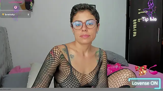 Snapshot of natt_op chatting on 14, 12, 2025 natt op online show from 14, 12, 2025