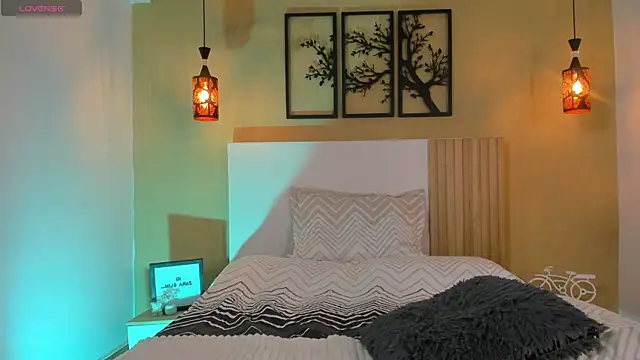 Snapshot of Zaraslim_ chatting on 12, 9, 2025 Zaraslim online show from 12, 9, 2025