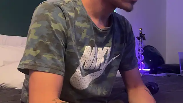 Snapshot of cough2getoff chatting on 19, 10, 2025 cough2getoff online show from 19, 10, 2025