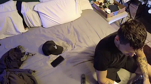 Snapshot of cough2getoff chatting on 5, 11, 2025 cough2getoff online show from 5, 11, 2025