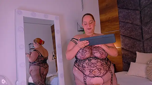 JenaCooper  online show from 11, 10, 2025