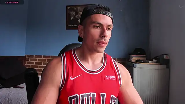 Snapshot of justinkarter chatting on 4, 10, 2025 justinkarter online show from 4, 10, 2025