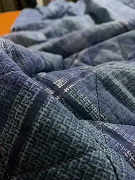 girlslvrs online show from 14, 1, 2026