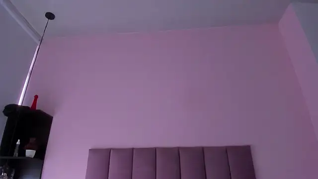 violet myerrs online show from 12, 9, 2025