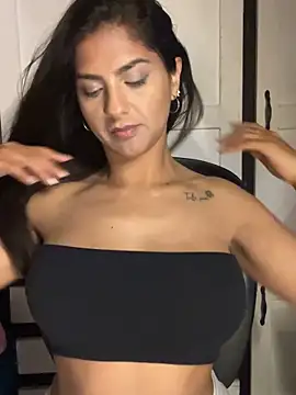 chicachocolate01 online show from 20, 9, 2025