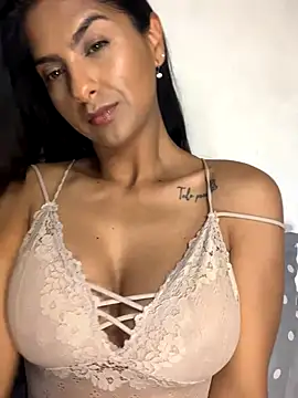 chicachocolate01 online show from 16, 10, 2025