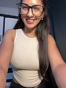 chicachocolate01 online show from 19, 12, 2025