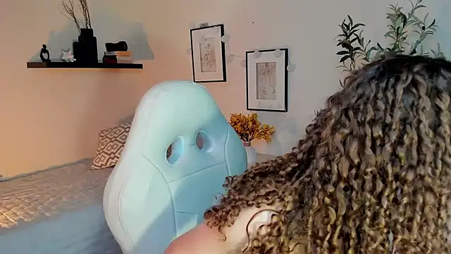 Snapshot of isabella-garcia- chatting on 7, 5, 2026 isabella-garcia- online show from 7, 5, 2026