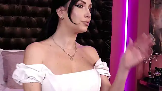 Snapshot of StephanyMillan chatting on 14, 12, 2025 StephanyMillan online show from 14, 12, 2025