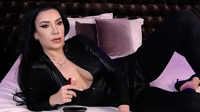 StephanyMillan online show from 10, 1, 2026