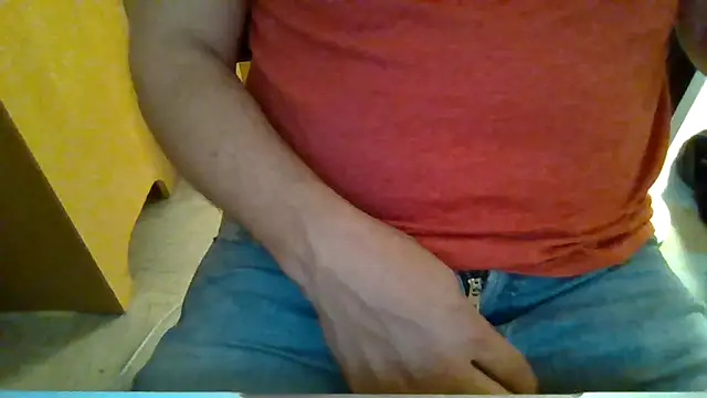 Snapshot of xTurnleftx chatting on 6, 6, 2026 xTurnleftx online show from 6, 6, 2026