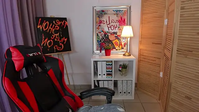 Snapshot of ayakskalermonss chatting on 28, 11, 2025 ayakskalermonss online show from 28, 11, 2025